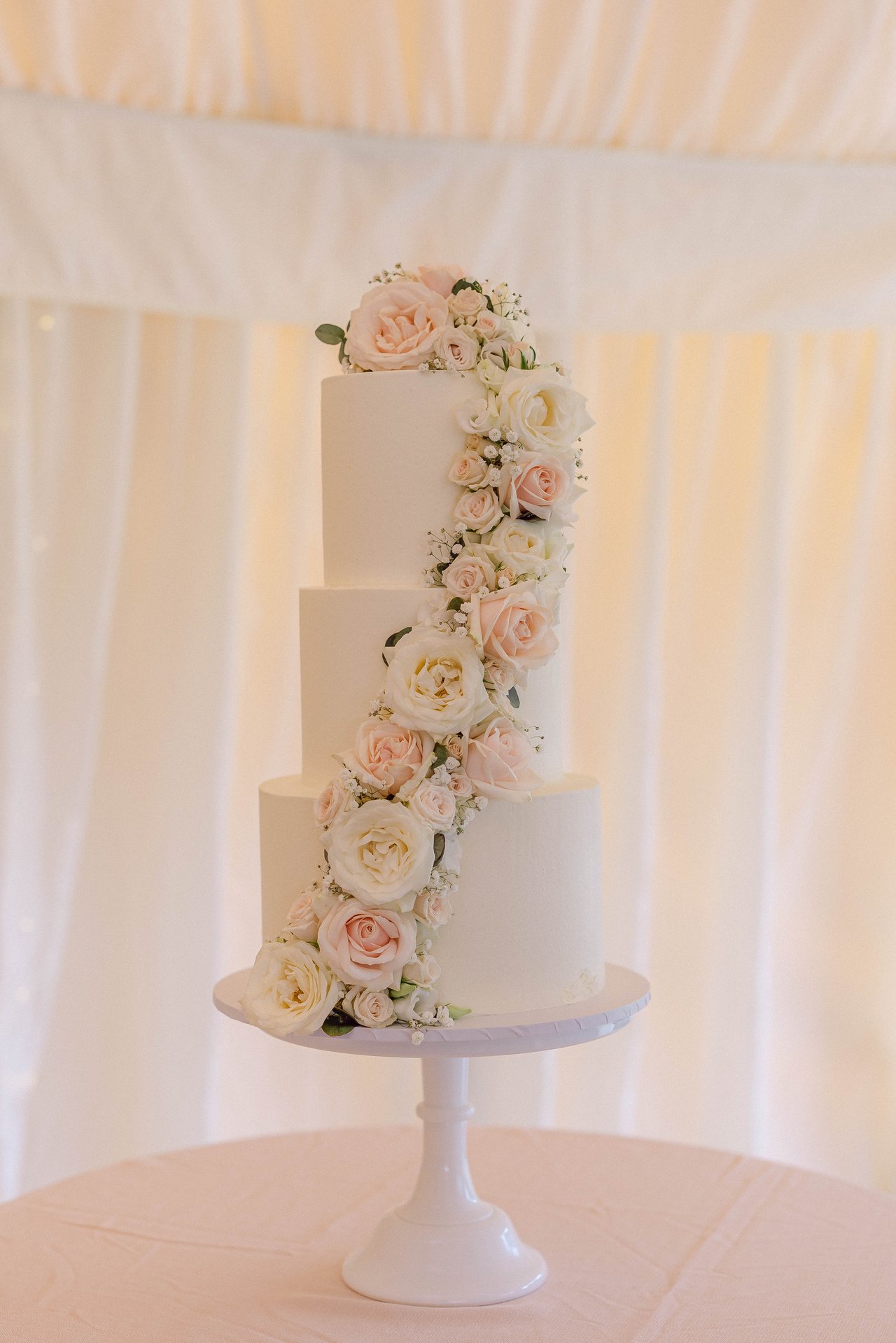 Timeless and Elegant Buttercream Wedding Cake Image by: Bizzy Arnott Photography 