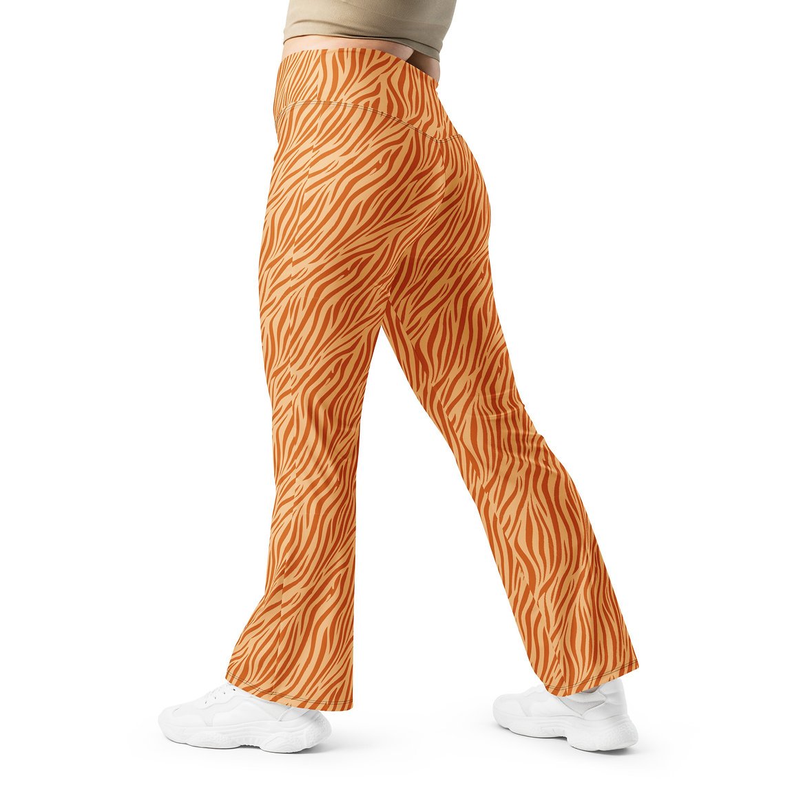 Stylish Tiger Stripe Pattern Flare Leggings