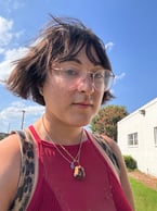 Just a young woman hustling and sharing.