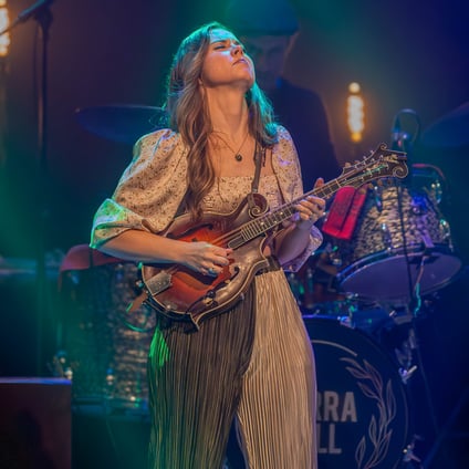 A Night of Virtuosic Musicianship and Soulful Storytelling With Sierra Hull 