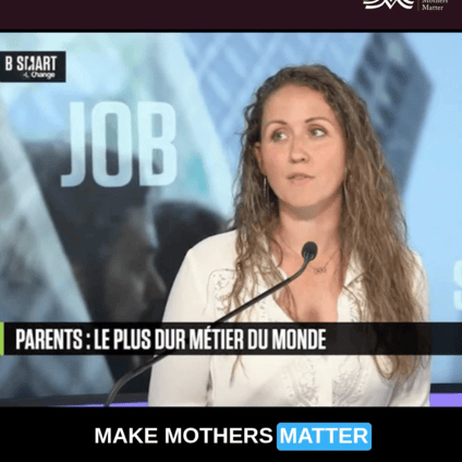 Santé mentale des mères : un enjeu de société trop souvent ignoré. Trop de mères souffrent de troubles de santé mentale, dépression postpartum et d’anxiété — alors qu’elles sont au cœur de nos sociétés et de nos économies. Retrouvez Lucille Wattraint (experte en conciliation des vies, parentalités en entreprise) et Marion Desreumaux (cheffe de projets études, APEC) dans Le Cercle RH, une émission de B SMART 4 Change, présentée par Arnaud Ardoin. 2 statistiques partagées, illustrent bien les difficultés de conciliation entre parentalité et carrière pour les mères: 📊 50% des mères souffrent de problèmes de santé mentale en France - MMM state of motherhood in Europe survey 💡45% des mères travaillent sous contraintes familiales et souffrent d’épuisement professionnel, stress… - Etude APEC 2025 #Makemothersmatter #santémentale #chargementale #famille #feminisme #feministe #surchargeparentale #parentalité #maternité #ressourceshumaines #rhfrance #apec
